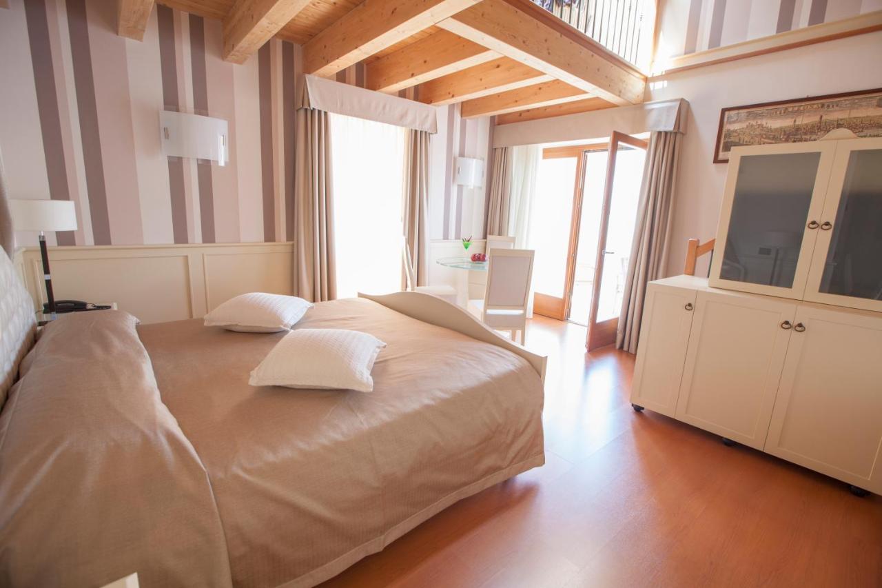 Belfiore Park Hotel 4Stars Superior "Adults Only" Brenzone sul Garda Værelse billede