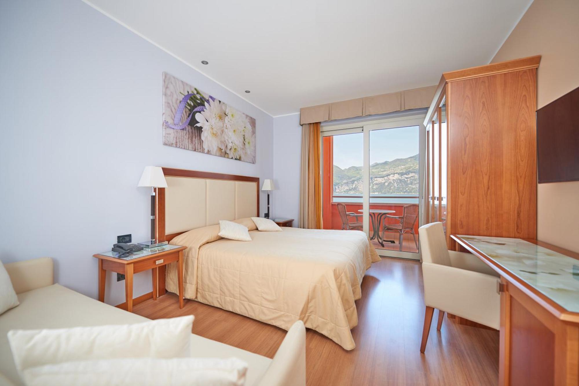 Belfiore Park Hotel 4Stars Superior "Adults Only" Brenzone sul Garda Værelse billede